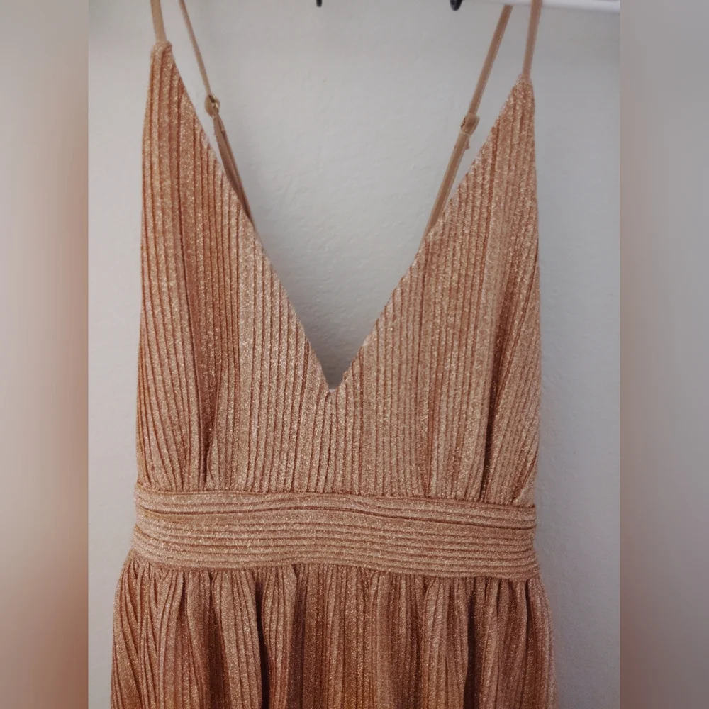 🦋Trixxi Gold Shimmer Backless Dress - Picture 6 of 8